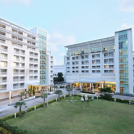 Kameo Grand Hotel & Serviced Apartment, Rayong Bagian luar foto